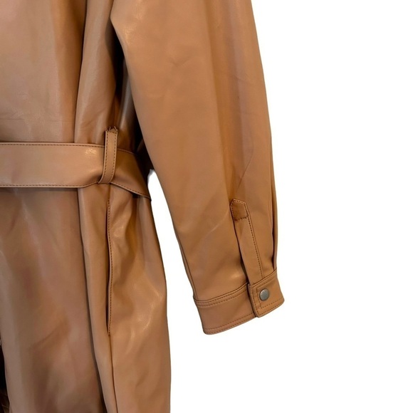 Levi's Women's Faux Leather Belted Shirt Jacket - Picture 8 of 14